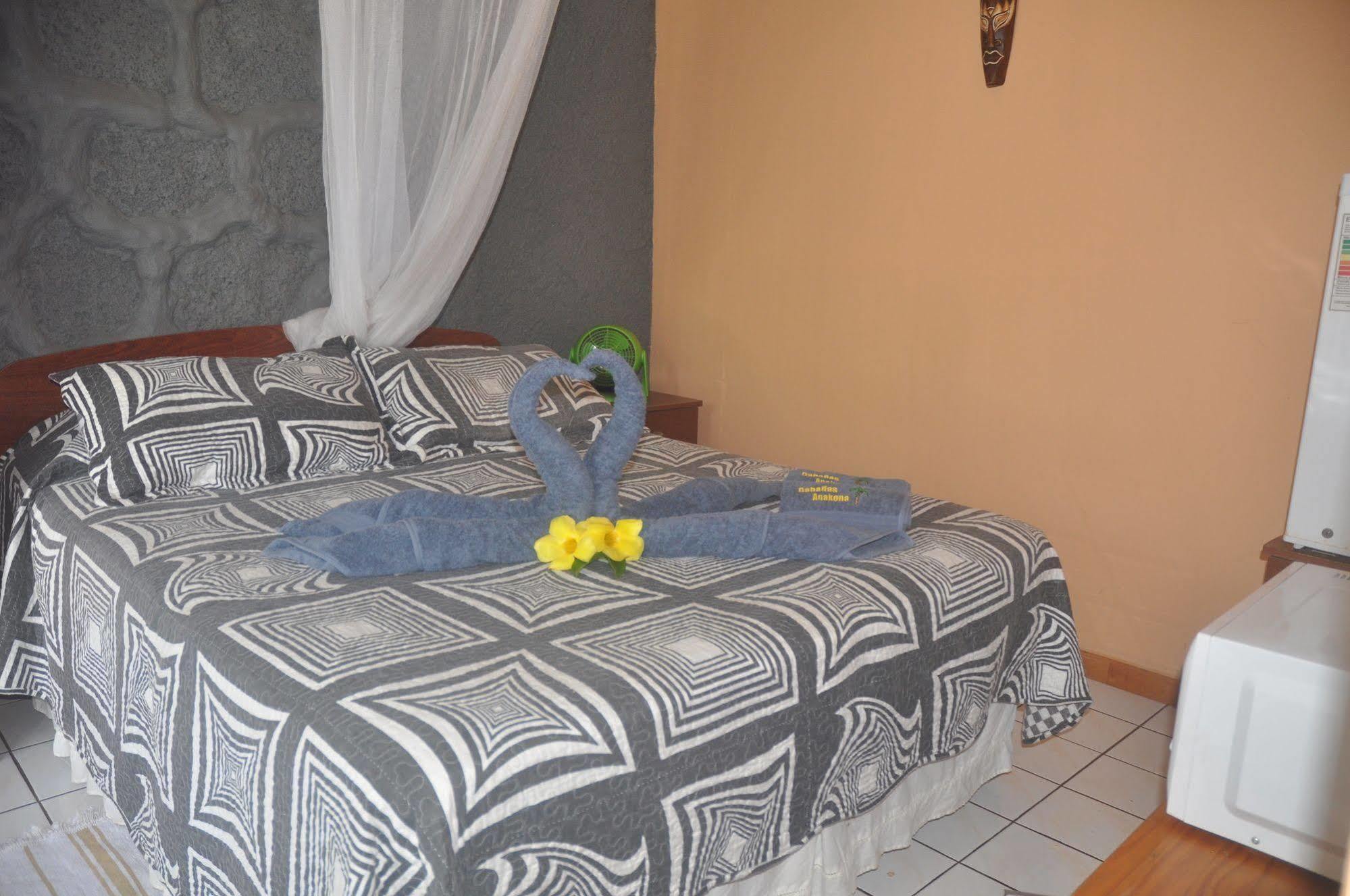 Cabanas Anakena Hotel Hanga Roa Exterior foto